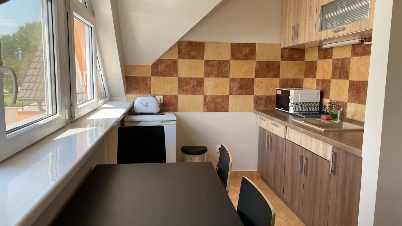 Korall Apartman Balatonfůzfő Εξωτερικό φωτογραφία