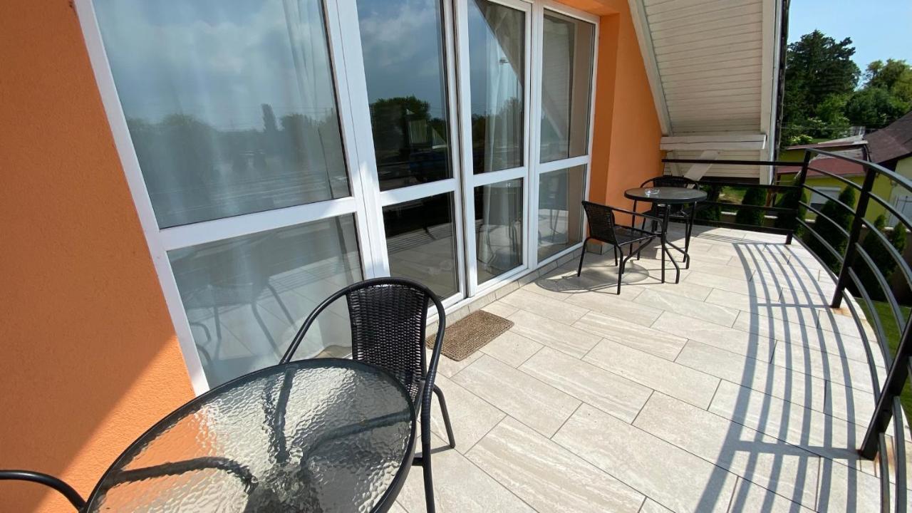 Korall Apartman Balatonfůzfő Εξωτερικό φωτογραφία