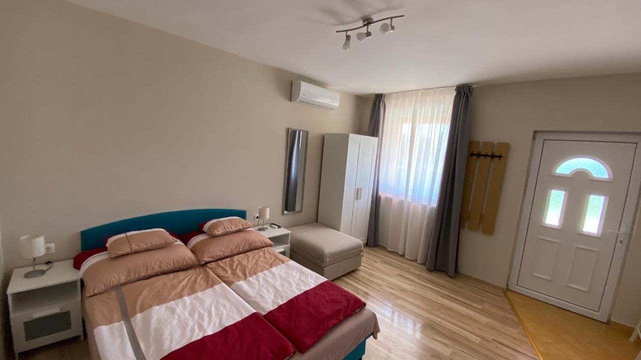 Korall Apartman Balatonfůzfő Εξωτερικό φωτογραφία